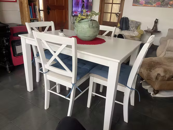 <p>Comedor Buen estado</p>
