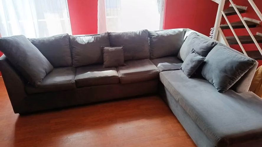 <p>Sofa en L 5 cuerpos</p>