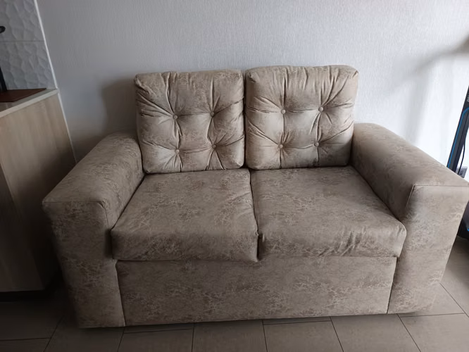 <p>Vendo sofá dos cuerpos</p>