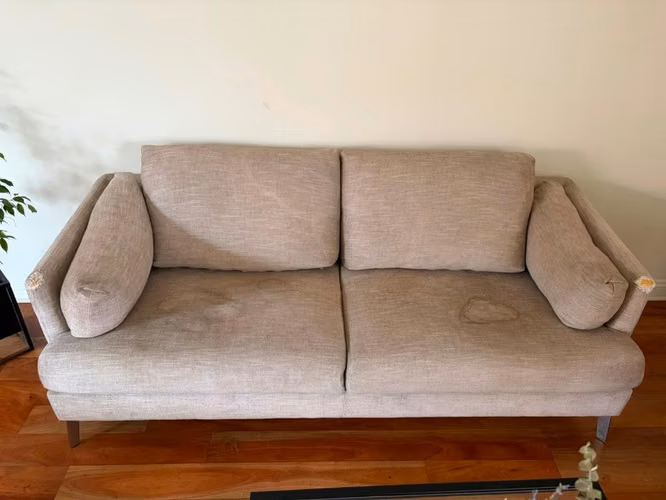 <p>Sofá Rosen para retapizar</p>