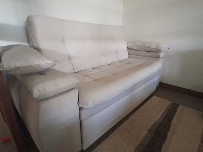 <p>Se vende Sofá cama usado</p>