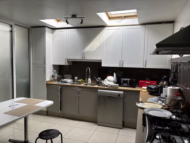 <p>Lote de 39 puertas de muebles de cocina</p>