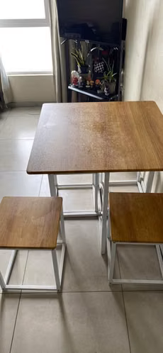<p>Mesa de comedor</p>