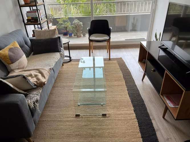 <p>Mesa de centro de vidrio templado</p>