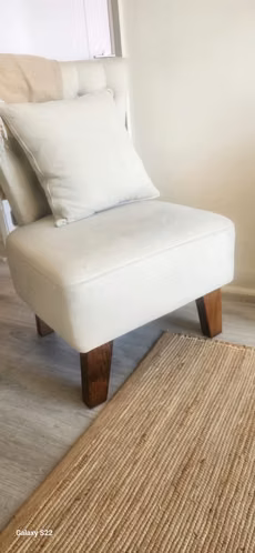 <p>2 poltronas usadas</p>