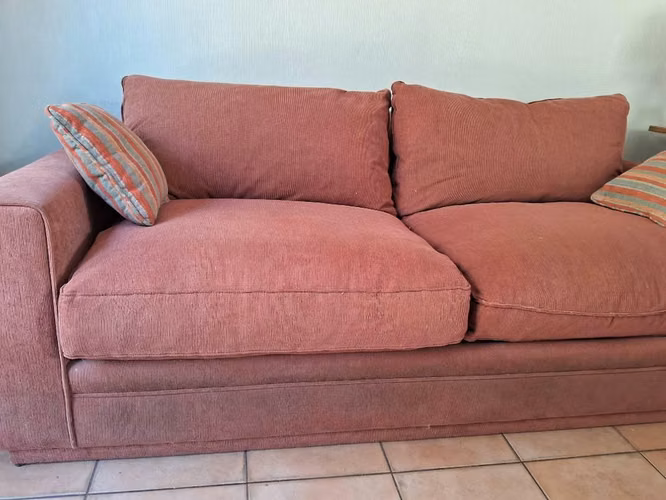 <p>Sofa de 3 cuerpos</p>
