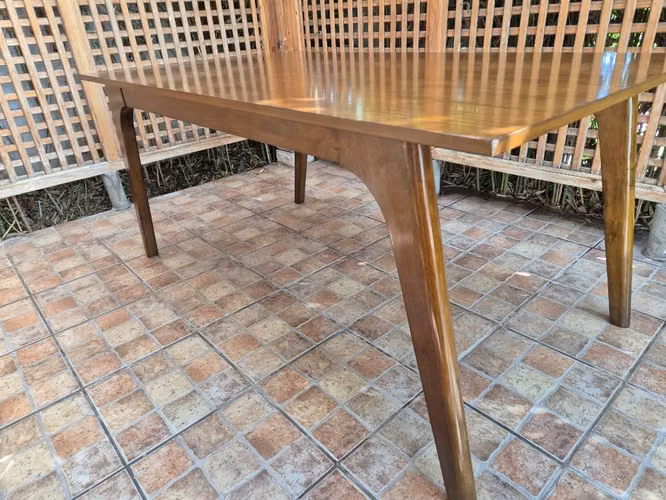 <p>Mesa de comedor</p>