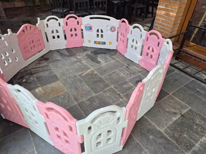 <p>Corral para bebe</p>