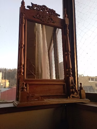 <p>Espejo antiguo – $100.000</p>