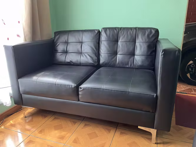 <p>Sofa dos cuerpos</p>