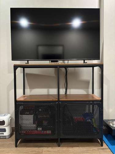 <p>Rack negro IKEA</p>