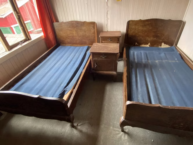 <p>Conjunto muebles dormitorio vintage</p>